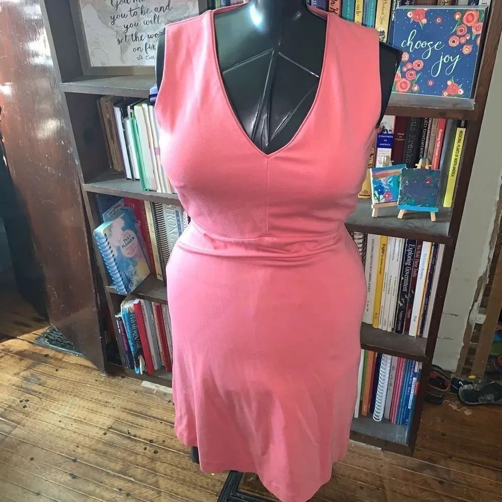 White House Black Market 8 barbiecore pink knit midi dress